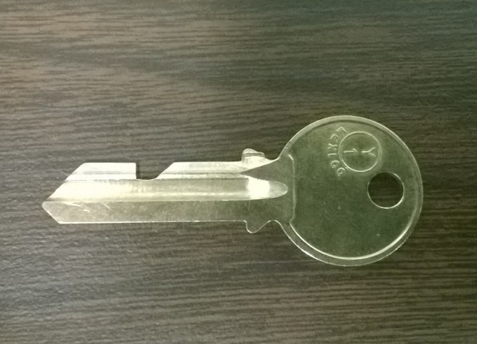 Yale Y1 Lockout Key - Click Image to Close